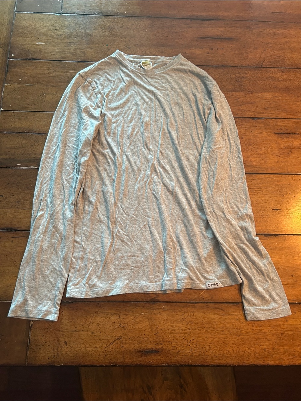 Momino Light Gray Long Sleeve Crewneck Tee - Women's